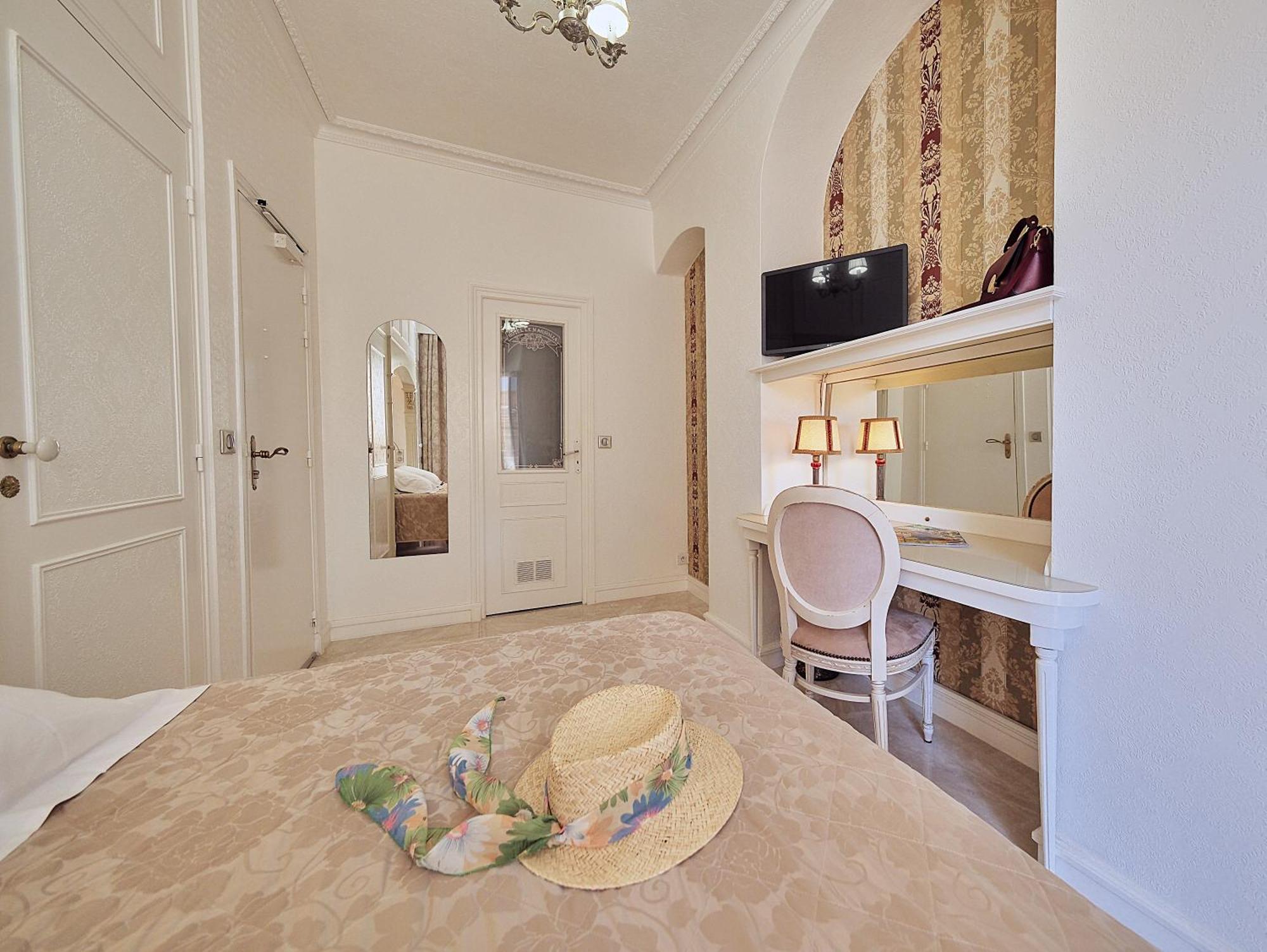 Le Magnolia Hotel Calvi  Eksteriør billede