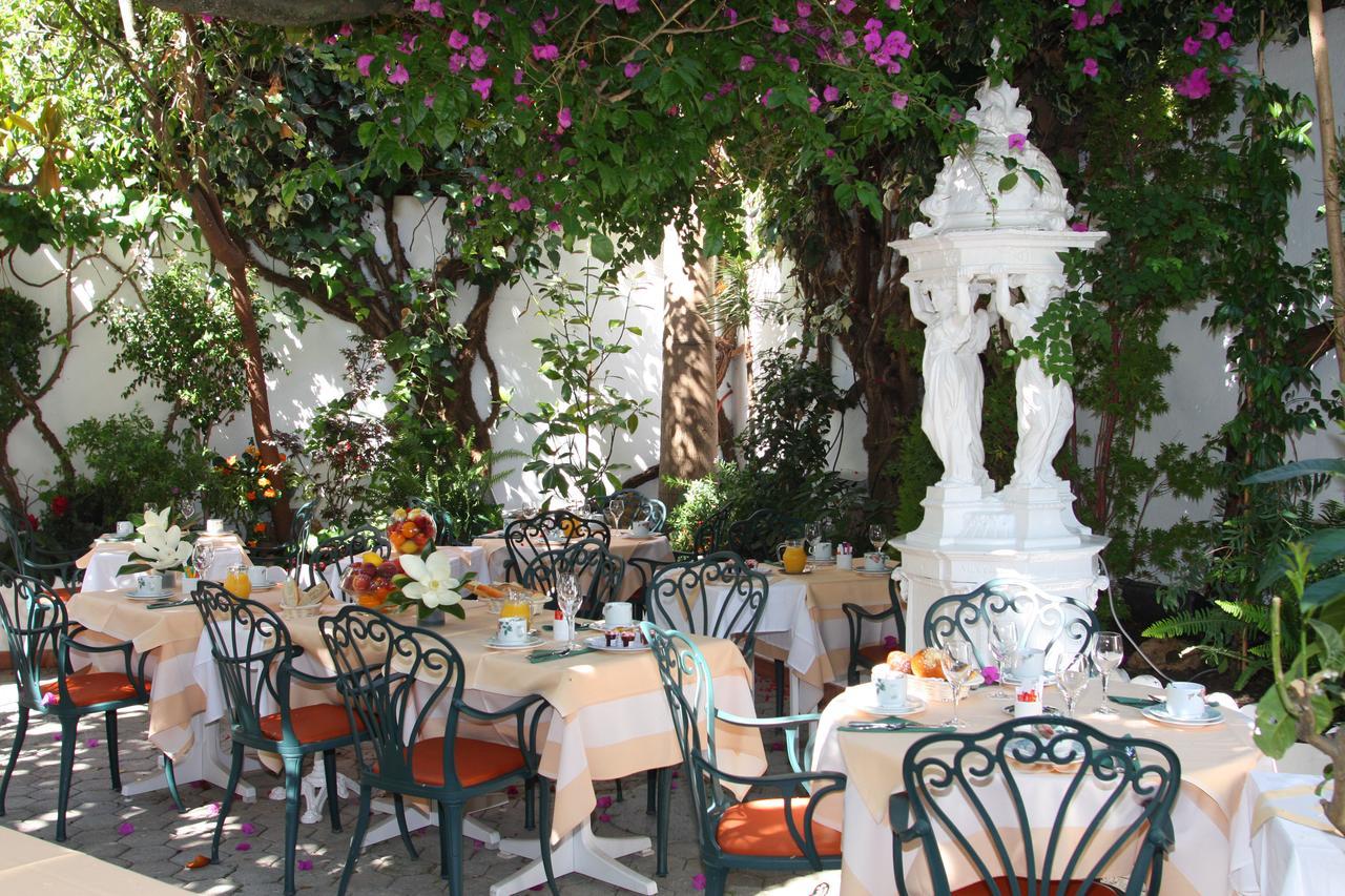 Le Magnolia Hotel Calvi  Eksteriør billede