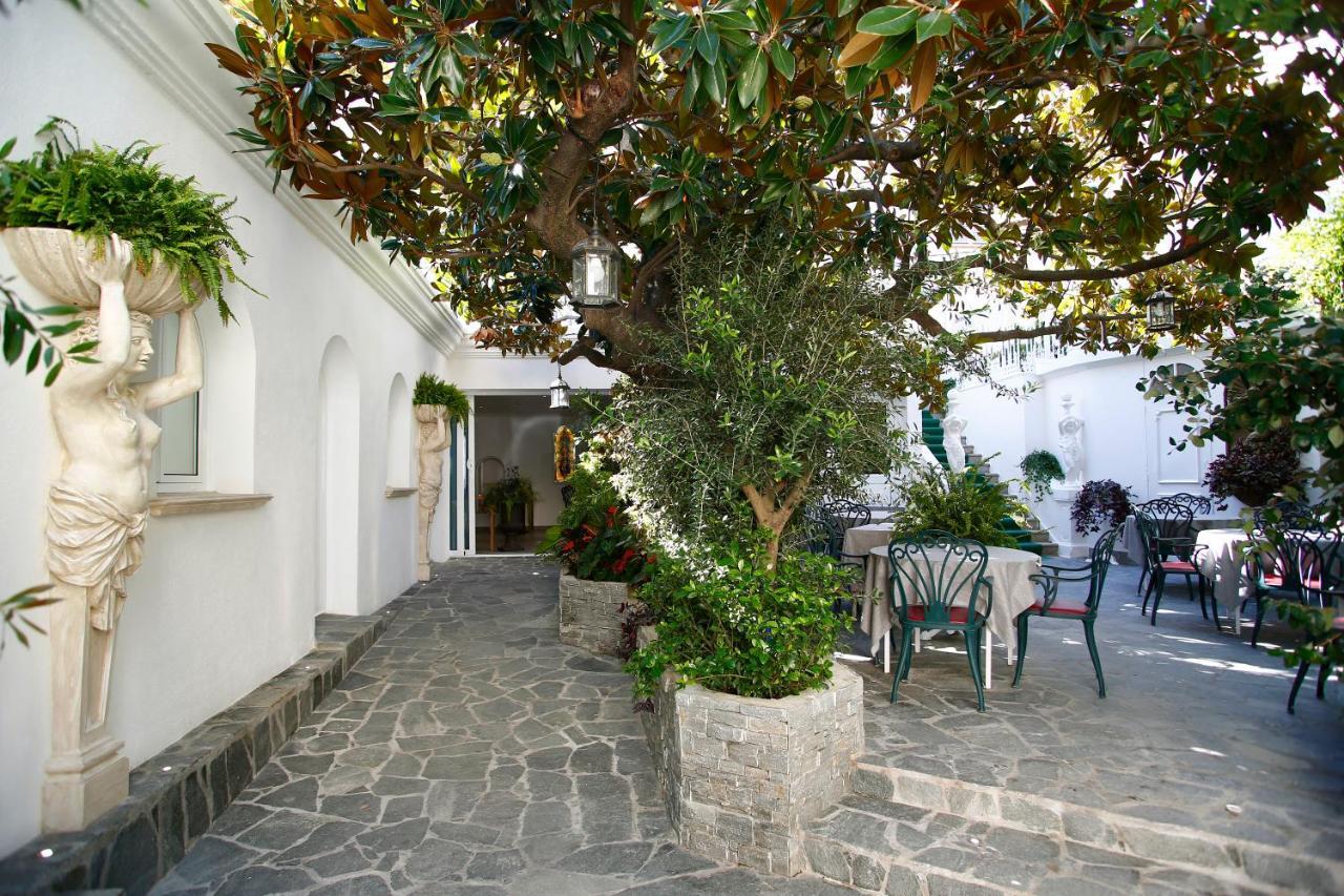 Le Magnolia Hotel Calvi  Eksteriør billede